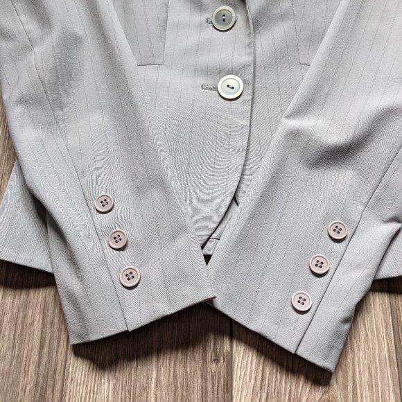 Vintage Women (S) - ANNEX Grey Pinstripe Suit: Machine-Washable - Picture 7 of 15